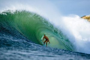 Image post by @wsl.qs on Instagram