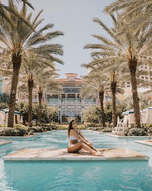 Image post by @belowthesamesun on Instagram