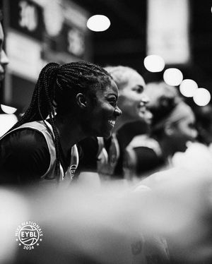 Image post by @nikegirlseybl on Instagram