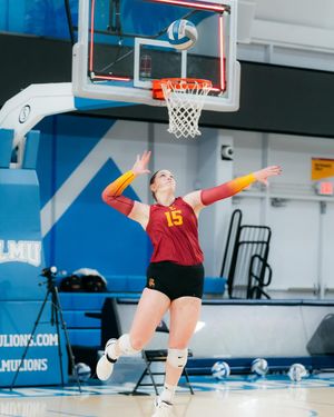 Image post by @uscwomensvolley on Instagram