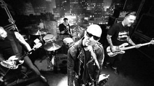 Image post by @thewarfield on Instagram