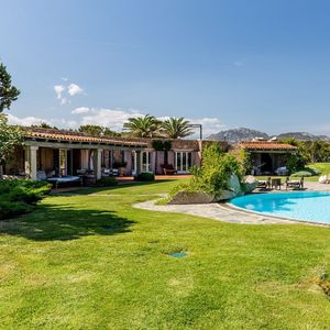 Image post by @christiesrealestate on Instagram