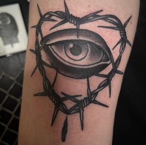 Image post by @jessfoxtattoos on Instagram