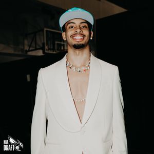 Image post by @hornets on Twitter