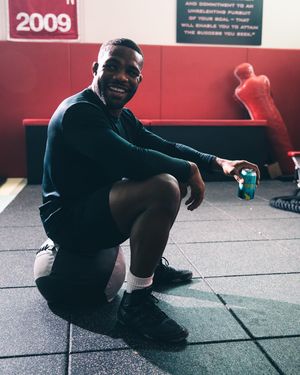 Image post by @alliseeisgold on Instagram