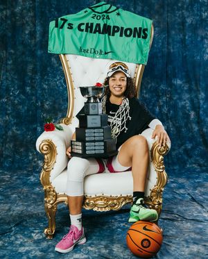 Image post by @nikegirlseybl on Instagram