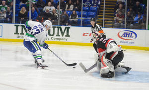 Image post by @uticacomets on Instagram