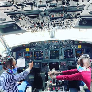 Image post by @united on Instagram