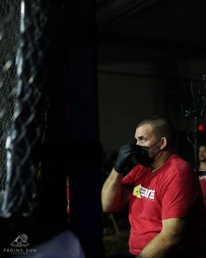 Image post by @fading_sun_photos on Instagram