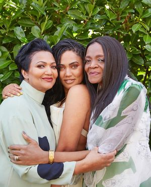 Image post by @ayeshacurry on Instagram