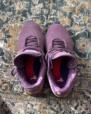 Image post by @moveinsoles on Instagram