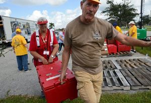 Image post by @RedCross on Twitter