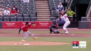 Video post by @louisvillebats on Twitter