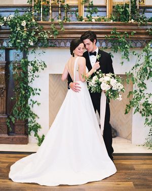 Image post by @theknot on Instagram