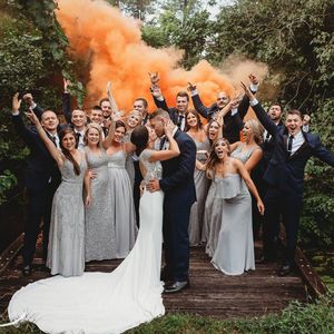 Image post by @theknot on Instagram