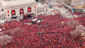 Image post by @FOS on Twitter