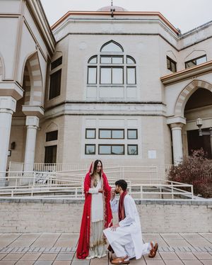 Image post by @thismodernlovephoto on Instagram