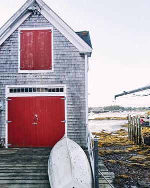 Image post by @themainemag on Instagram