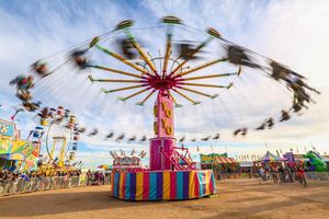 Image post by @ariannagrainey on Instagram