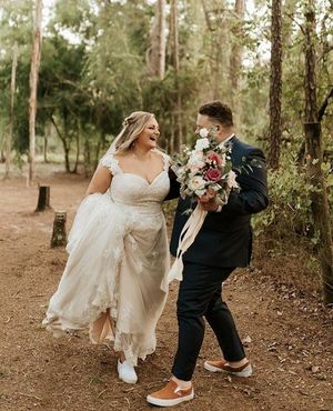 Image post by @theknot on Instagram
