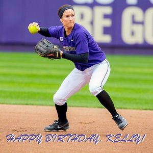 Image post by @uwsoftball on Instagram