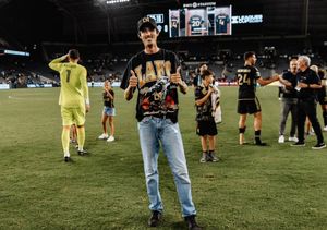 Image post by @willgmacneil on Twitter