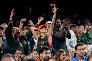 Image post by @CanesHoops on Twitter