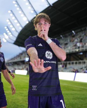 Image post by @loucityfc on Twitter