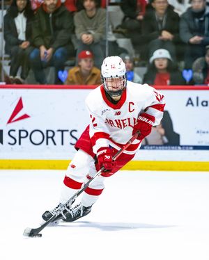 Image post by @cornellwhockey on Instagram