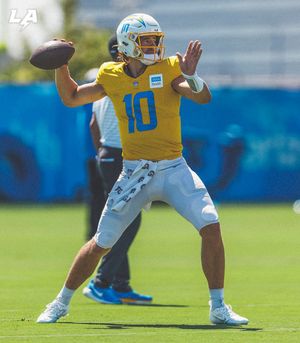 Image post by @chargers on Twitter