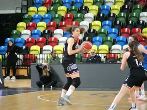Video post by @SuperLeagueBasketballW on Facebook