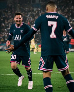 Image post by @psg on Instagram