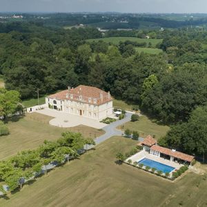 Image post by @christiesrealestate on Instagram