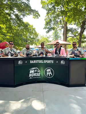 Image post by @stoolpresidente on Twitter