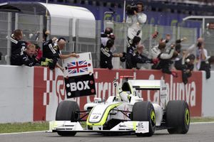 Image post by @jensonbutton on Instagram