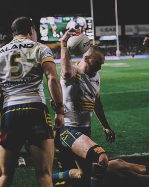 Image post by @theparraeels on Instagram