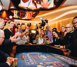 Image post by @hardrockholly on Instagram