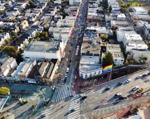 Image post by @onlyinsf on Instagram