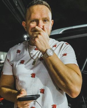 Image post by @longmoneyluc on Instagram