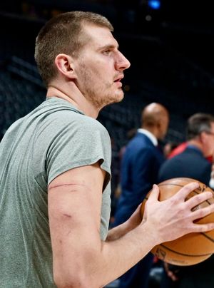 Image post by @NBAdoPovo on Twitter