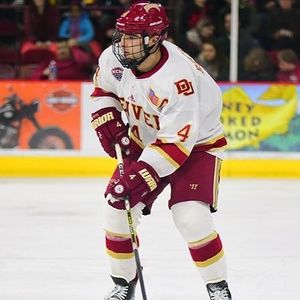Image post by @du_hockey on Instagram