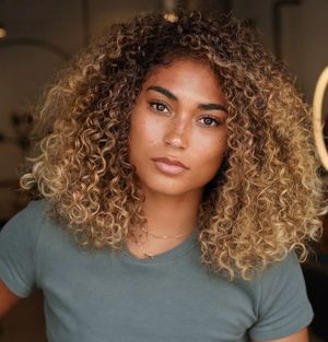 Image post by @behindthechair_com on Instagram