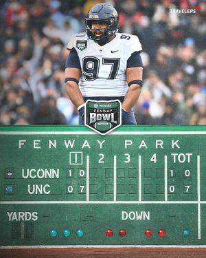 Image post by @UConnFootball on Twitter