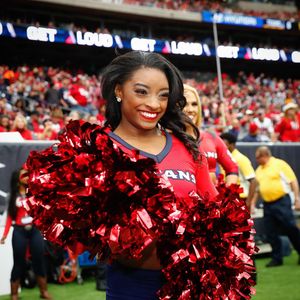 Image post by @texanscheerleaders on Instagram