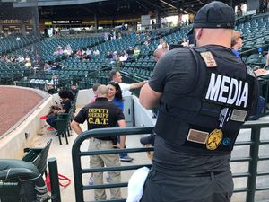 Image post by @ColaFireflies on Twitter