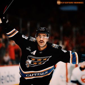 Image post by @hockeyfights on Instagram