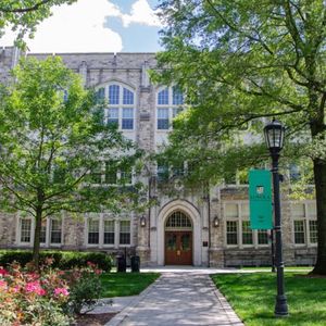 Image post by @loyolamaryland on Instagram