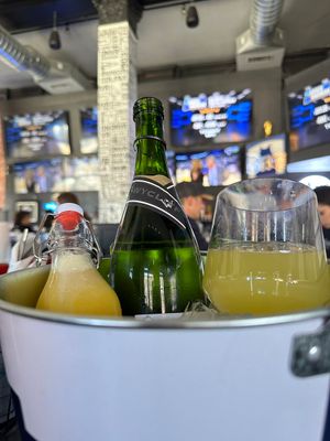 Image post by @AllieMonroy_ on Twitter