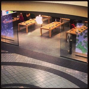Image post by @rockinghammall on Instagram