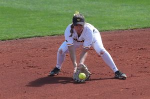Image post by @iowasoftball on Twitter